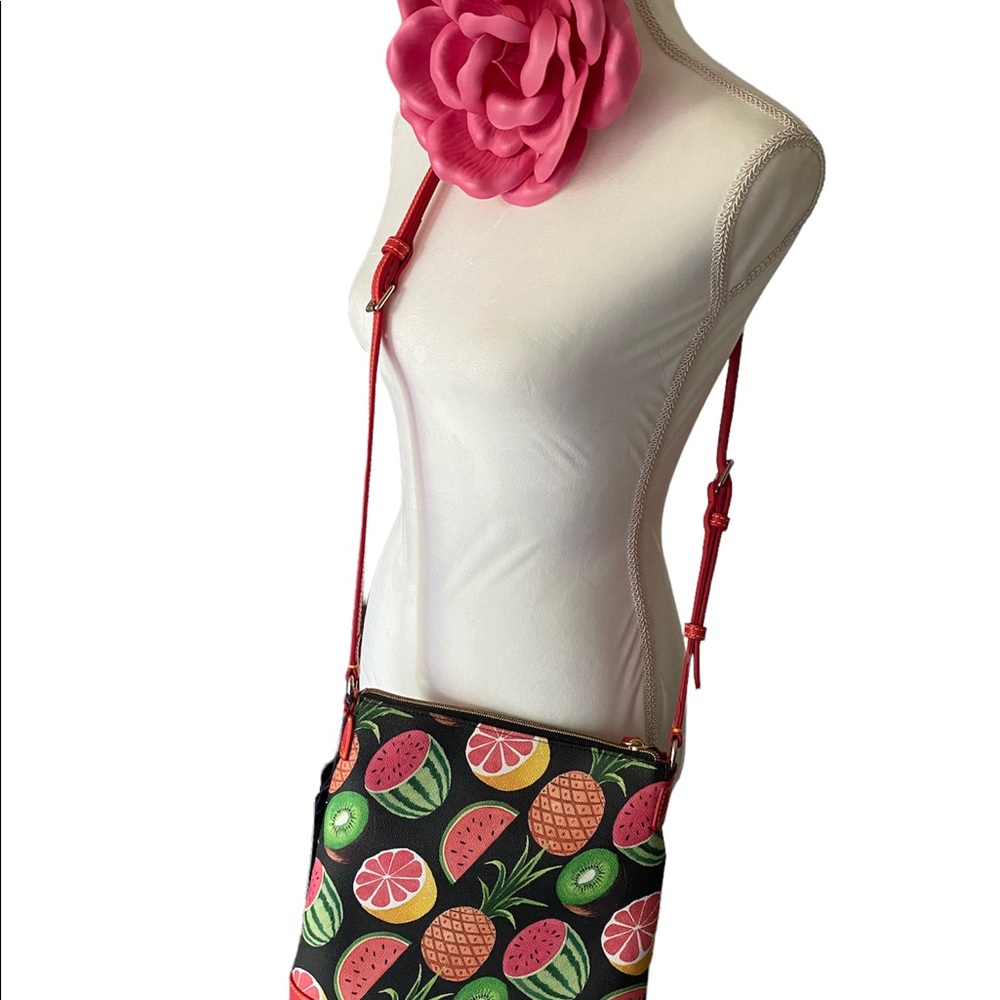 🍊🍉🍍🥝Dooney and Bourke Crossbody - Picture 5 of 9
